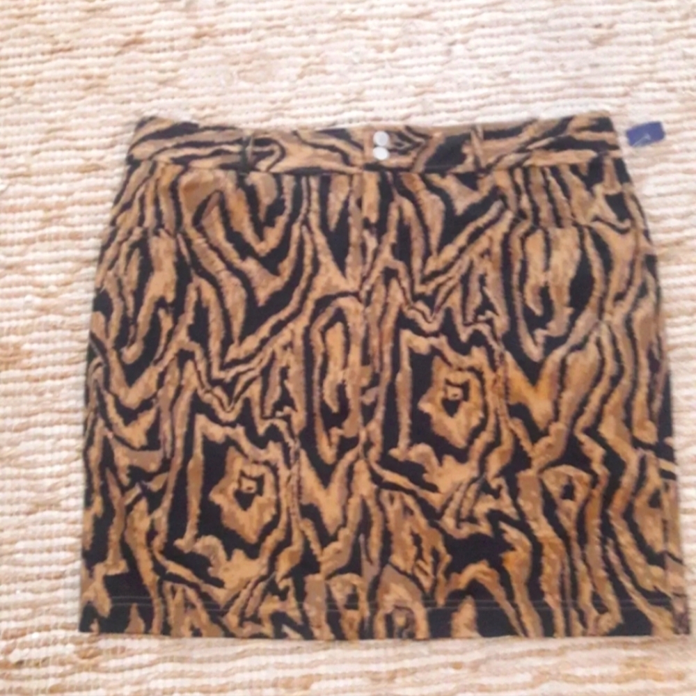 Chaps Women Animal print Mini skirt size 16 NWT